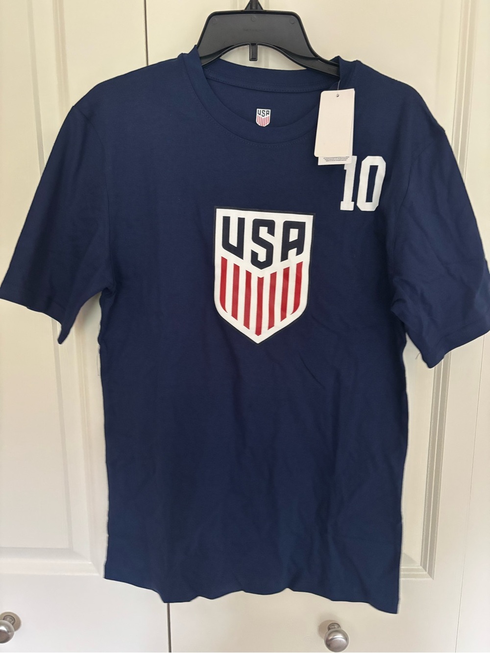 NWT US Soccer Christian Pulisic 10 men’s small Navy Blue T-Shirt USMNT Football